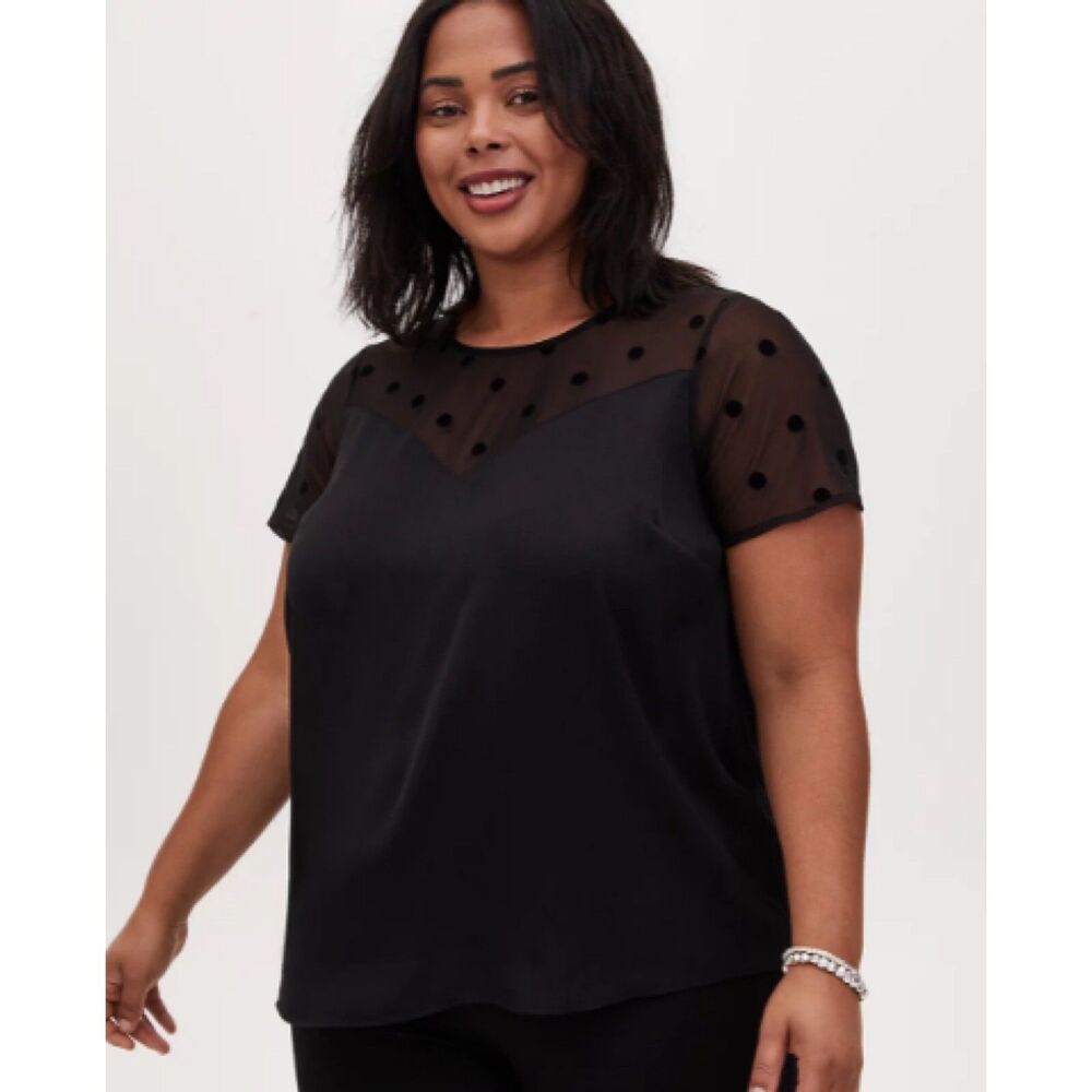 TORRID Top Size 4X Black Dotted Mesh‎ Charmeuse Polka Dot Short Sleeve